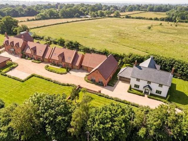 House for sale in Clapgate, Furzehill