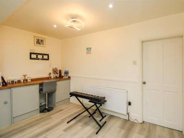 House for sale in Dodworth, South Yorkshire