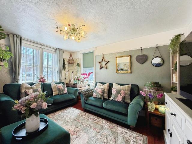 House for sale in Folkestone, Kent