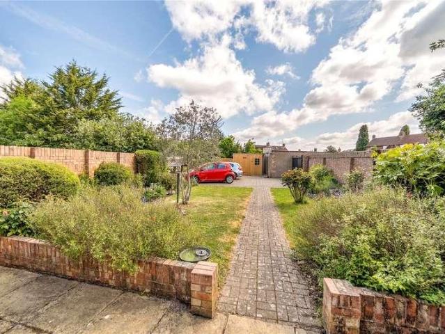 House for sale in Windsor, Clewer Green