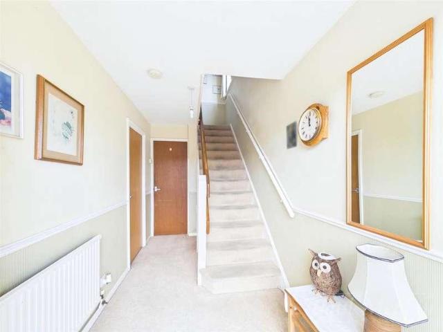 House for sale in London Borough of Croydon, Selsdon