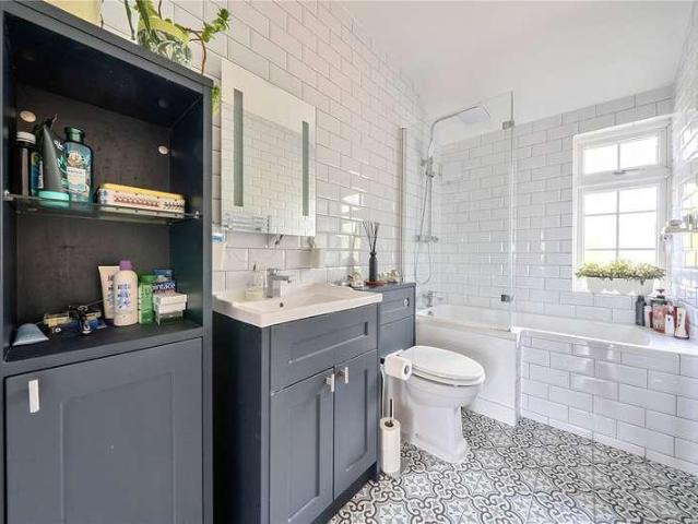 House for sale in Muswell Hill, Greater London