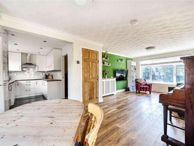 House for sale in Hale, Waverley