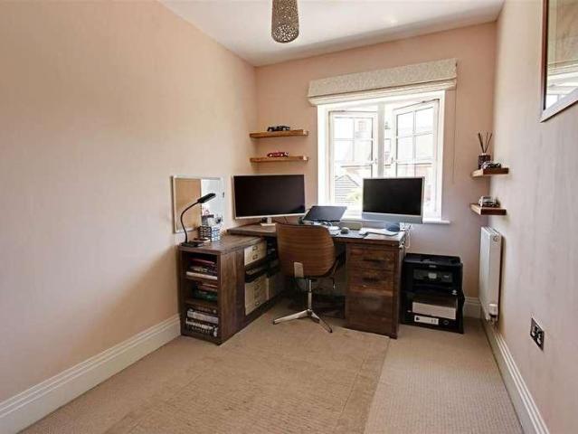 House for sale in Pouchen End, Hertfordshire