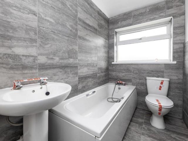 House for sale in Warmfield, West Yorkshire