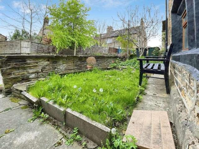 House for sale in Undercliffe, West Yorkshire