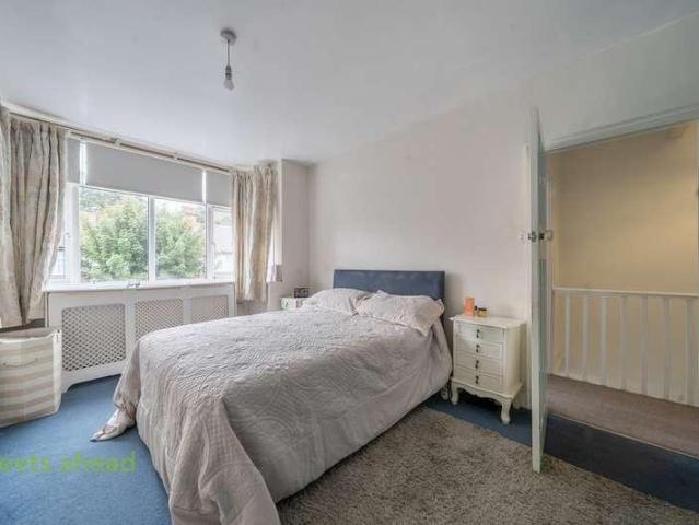 House for sale in London Borough of Croydon, Greater London