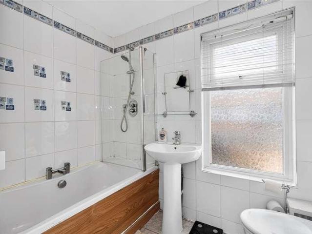 House for sale in London Borough of Redbridge, Greater London