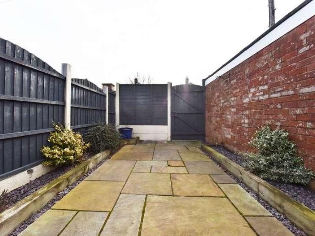 House for sale in Kingswinford, West Midlands
