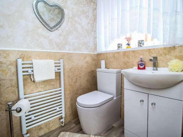 House for sale in Newbottle, Sunniside