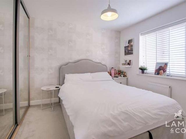 House for sale in Dale Hill, Essex