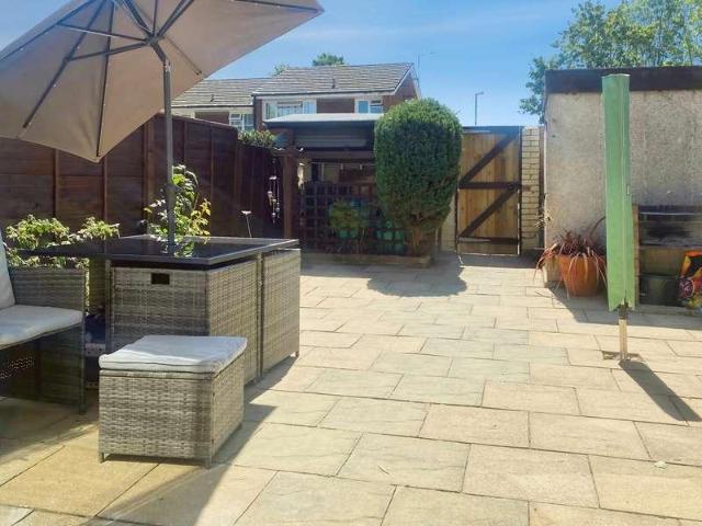House for sale in Emmbrook, Wokingham