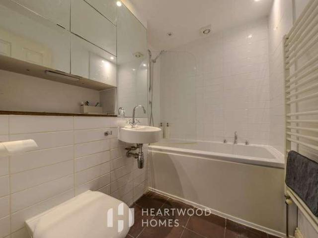 House for sale in St Albans, Five Acres