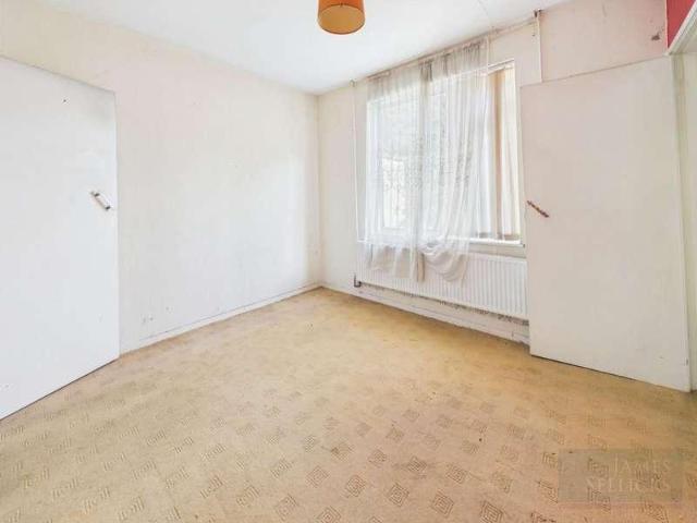 House for sale in New Parks, Leicester
