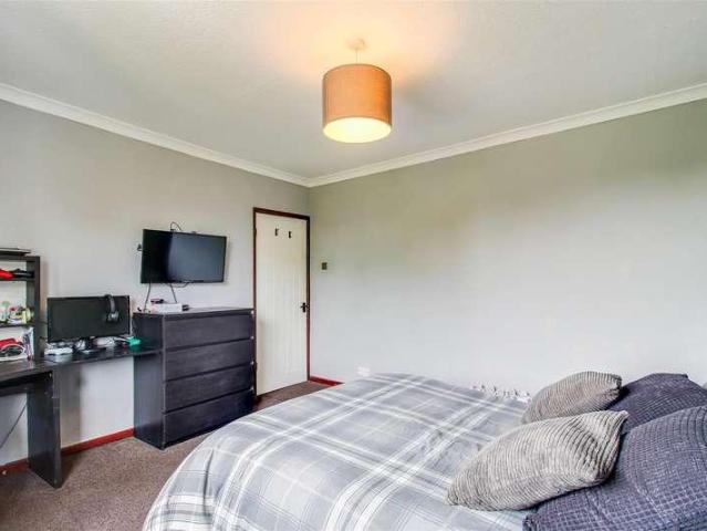 House for sale in Ossett, West Yorkshire