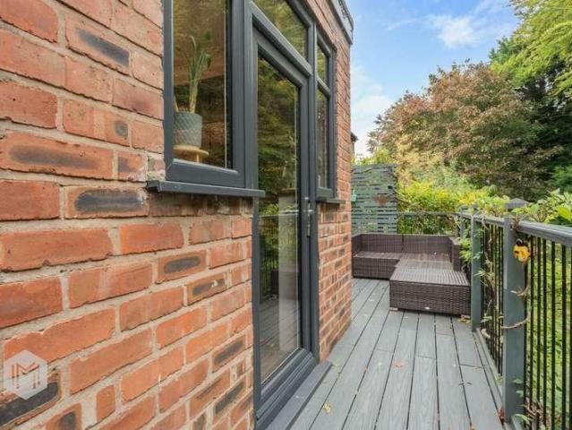 House for sale in Roe Green, Salford