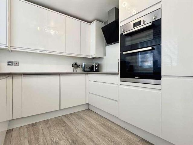 House for sale in Chipping Hill, Essex
