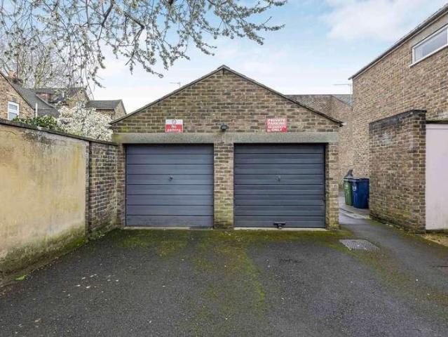 House for sale in The Slade, Oxfordshire