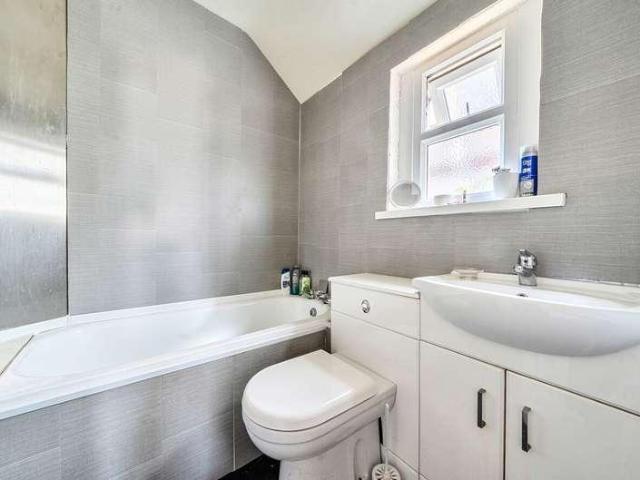 House for sale in Plasnewydd, Falcon Lodge