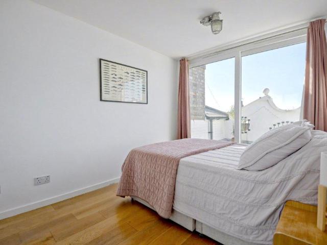 House for sale in Dartmouth Park, Greater London