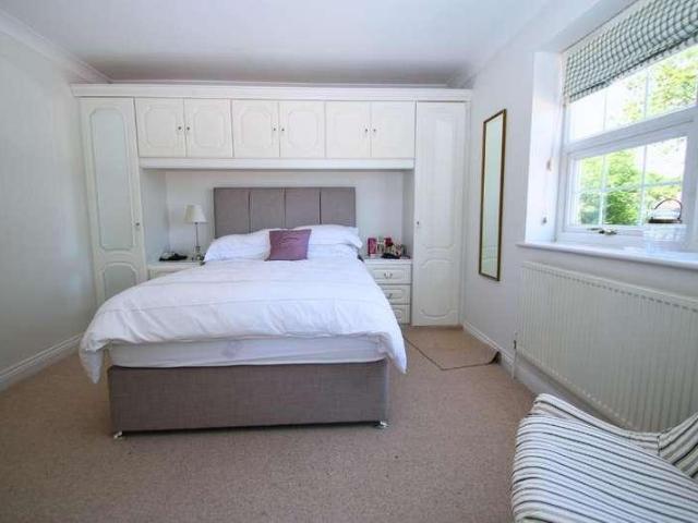 House for sale in Horsell, Woking