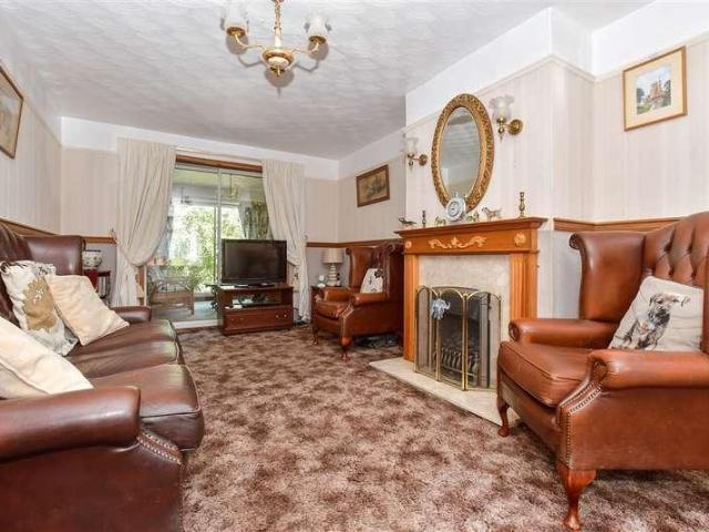 House for sale in Lower Walmer, Ash