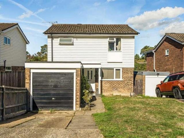 House for sale in Hanworth, Bracknell