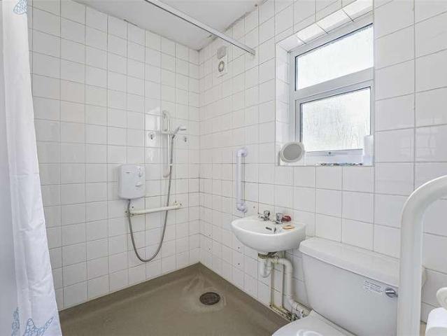 House for sale in The Butts, Kent