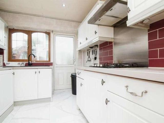 House for sale in West Bromwich, Bird End