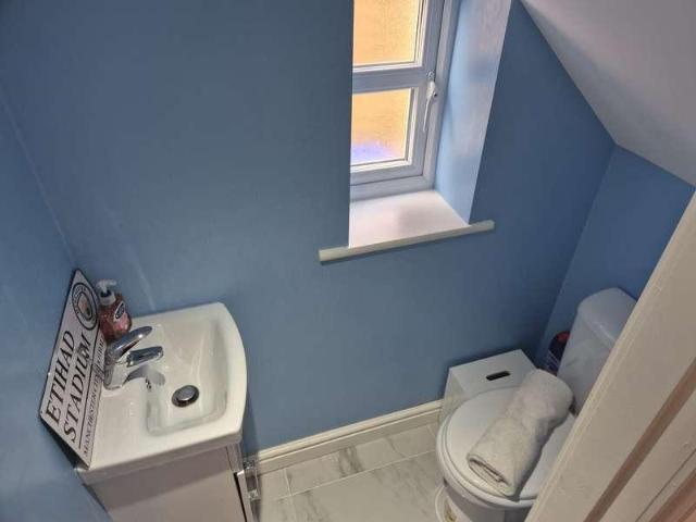 House for sale in Georgia, Greater Manchester