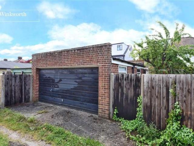 House for sale in Greater London
