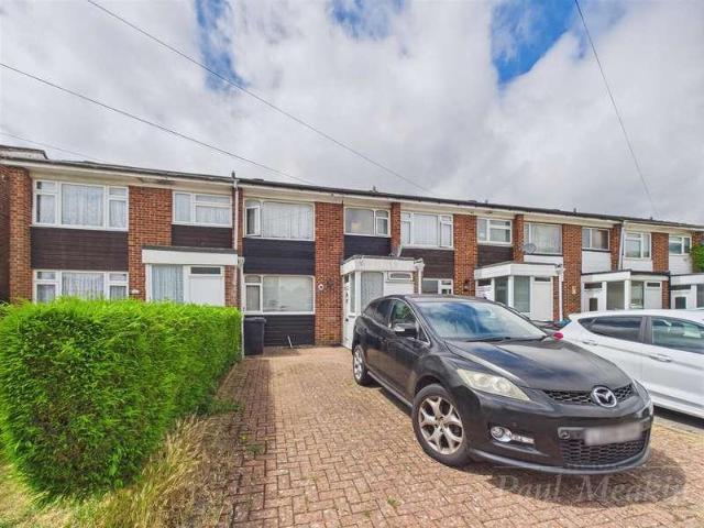 House for sale in Croydon, Forestdale