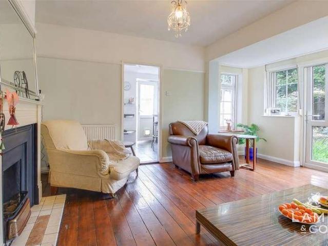 House for sale in Holland-on-Sea, Dale Hill