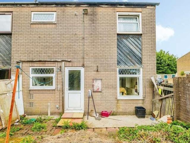 House for sale in Sarn, Wales