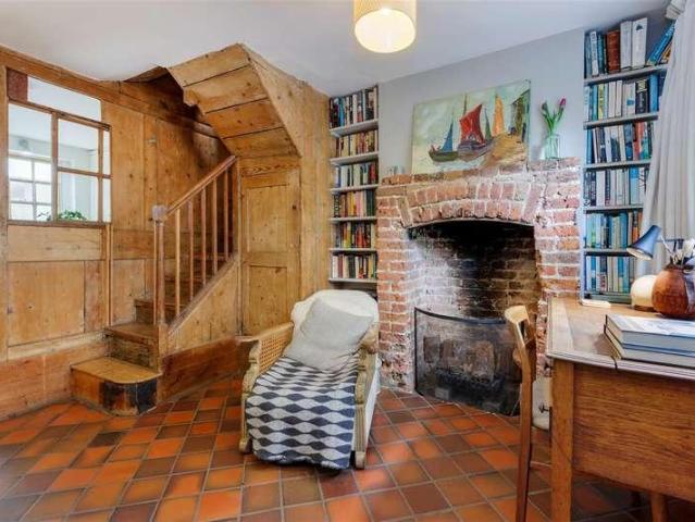 House for sale in Dartmouth Park, Greater London