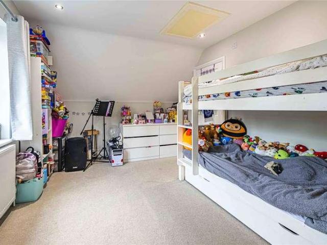 House for sale in Tilsworth, Central Bedfordshire