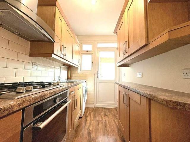 House for sale in Harrow Weald, Greater London