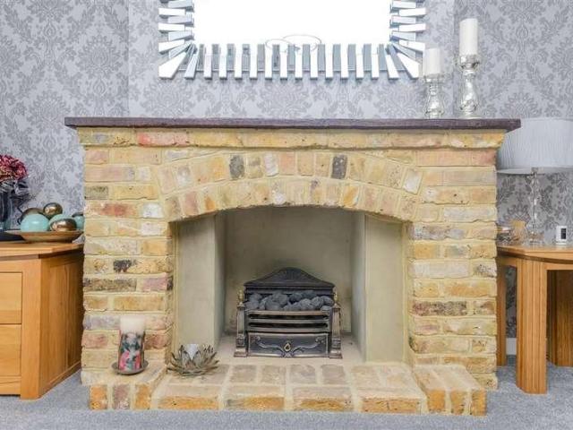 House for sale in Longfield Hill, Dartford