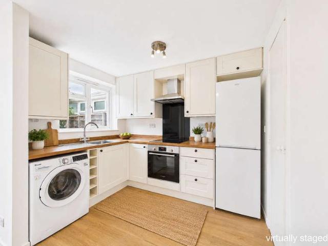 House for sale in Wickhurst Green, Horsham