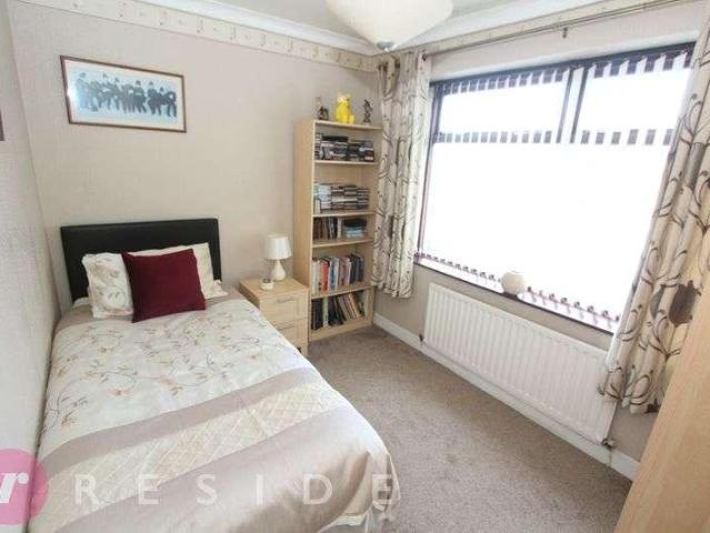 House for sale in Newbold, Burnedge