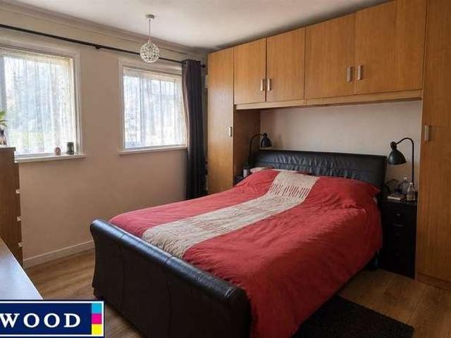 House for sale in Stockley Est., Greater London