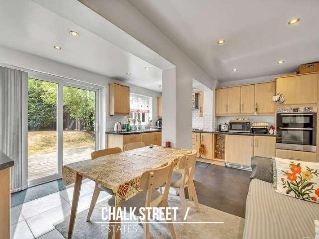 House for sale in Hornchurch, Greater London
