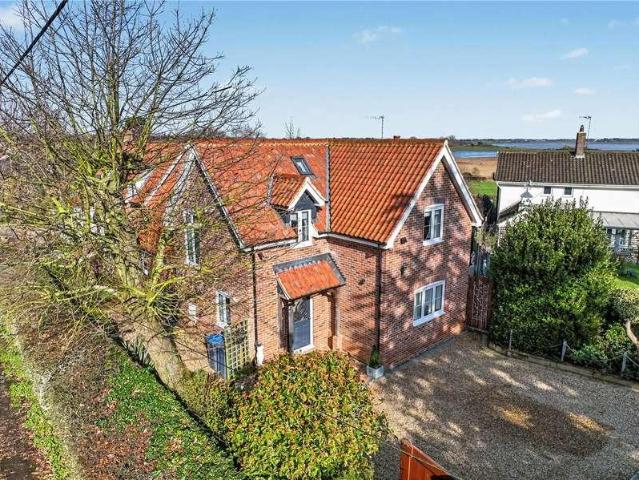 House for sale in Eastbridge, Suffolk