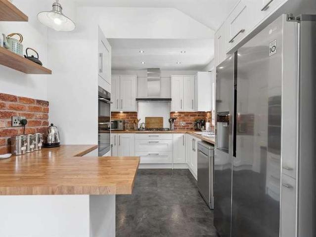 House for sale in Hillborough, The Bridge