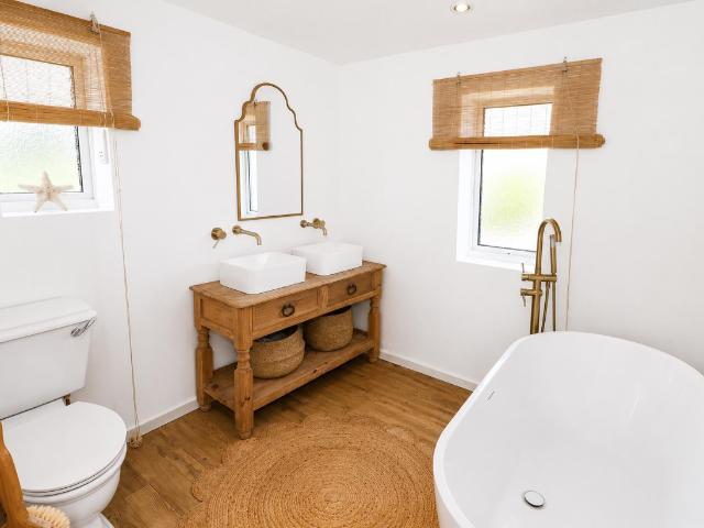 House for sale in Sidley, Heathlands