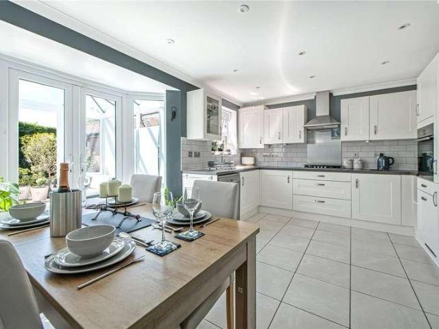 House for sale in Marehill, Horsham