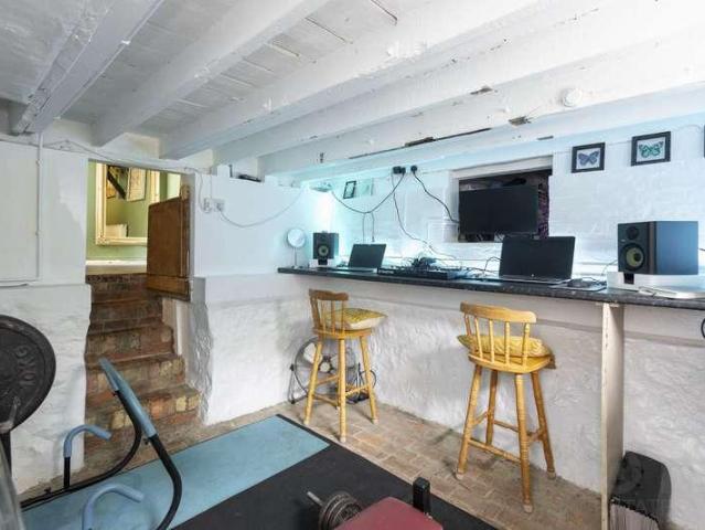 House for sale in Folkestone, Golden Valley