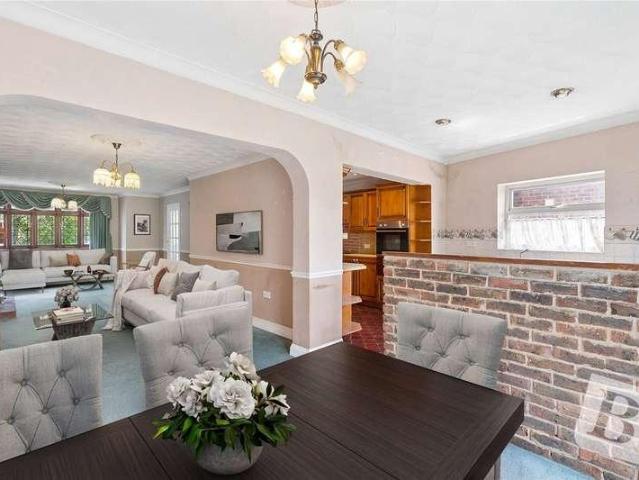 House for sale in Emerson Park, Greater London