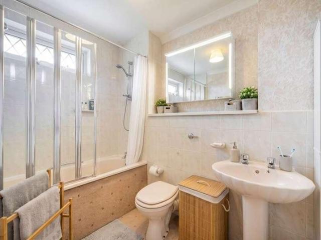 House for sale in Easthampstead, Bracknell
