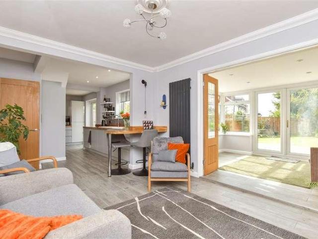 House for sale in Rustington, Arun